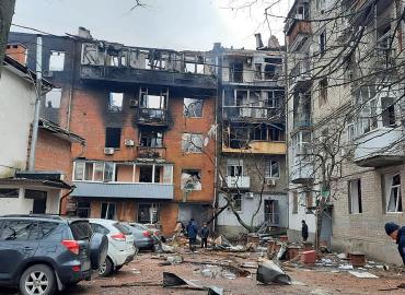 Picture of a destroyed building in Kharkiv after shelling attack